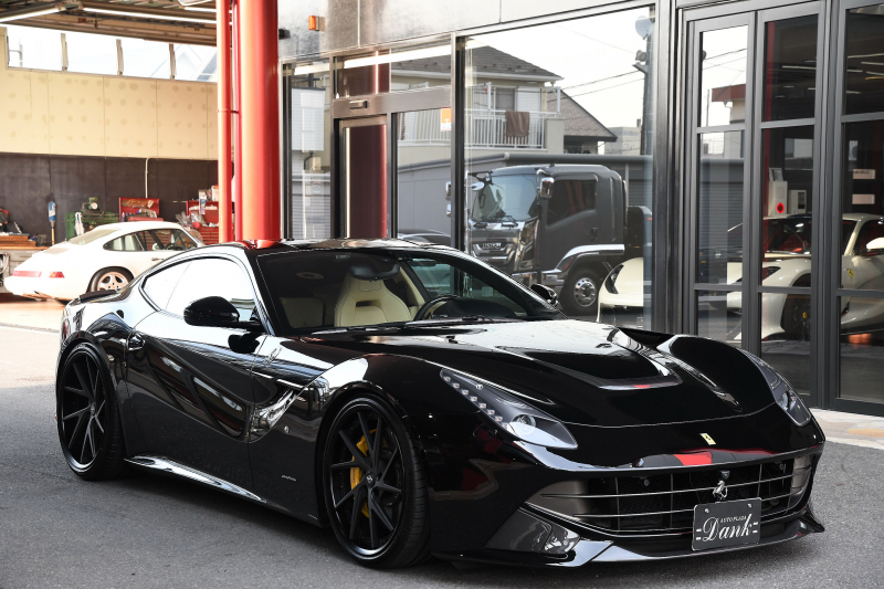フェラーリ F12ベルリネッタ ディーラー車　ハイパーフォージドホイール　パワークラフトマフラー