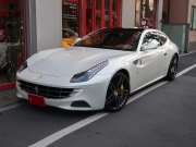中古車・新車 入荷速報 フェラーリ FF