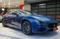 中古車・新車 入荷速報 マセラティ ギブリ