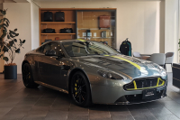 中古車・新車 入荷速報 アストンマーティン V12 ヴァンテージ
